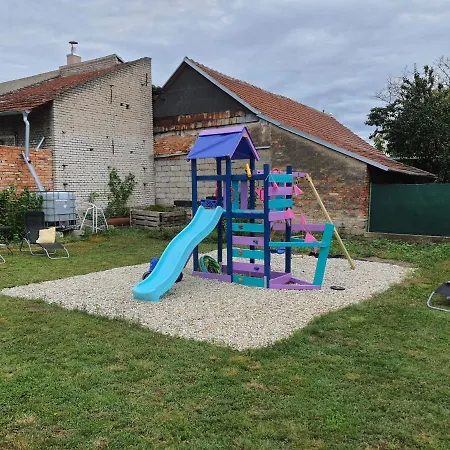 Campsite Mobilheim V Lva 2 *